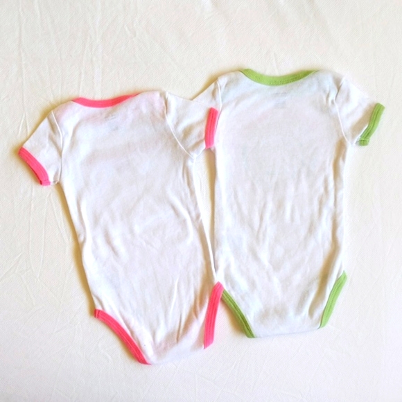 calvin klein 2-pack hippie peace sign ringer style bodysuit diaper shirts 6 mo - Picture 5 of 6